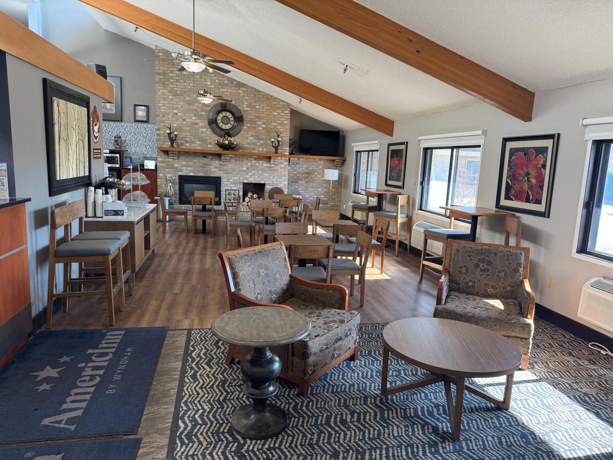 Americinn By Wyndham Albert Lea Zewnętrze zdjęcie