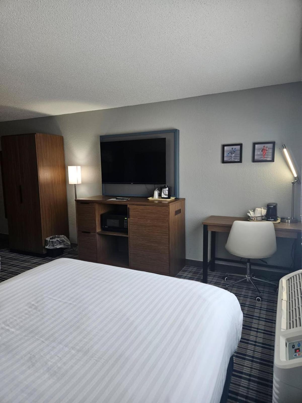 Americinn By Wyndham Albert Lea Zewnętrze zdjęcie
