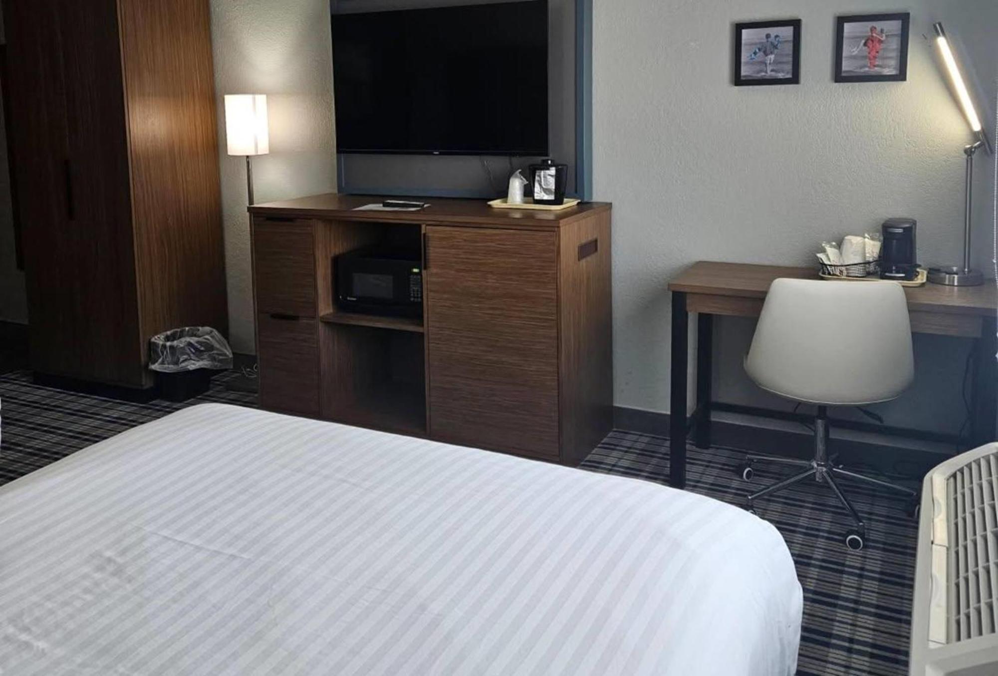 Americinn By Wyndham Albert Lea Zewnętrze zdjęcie
